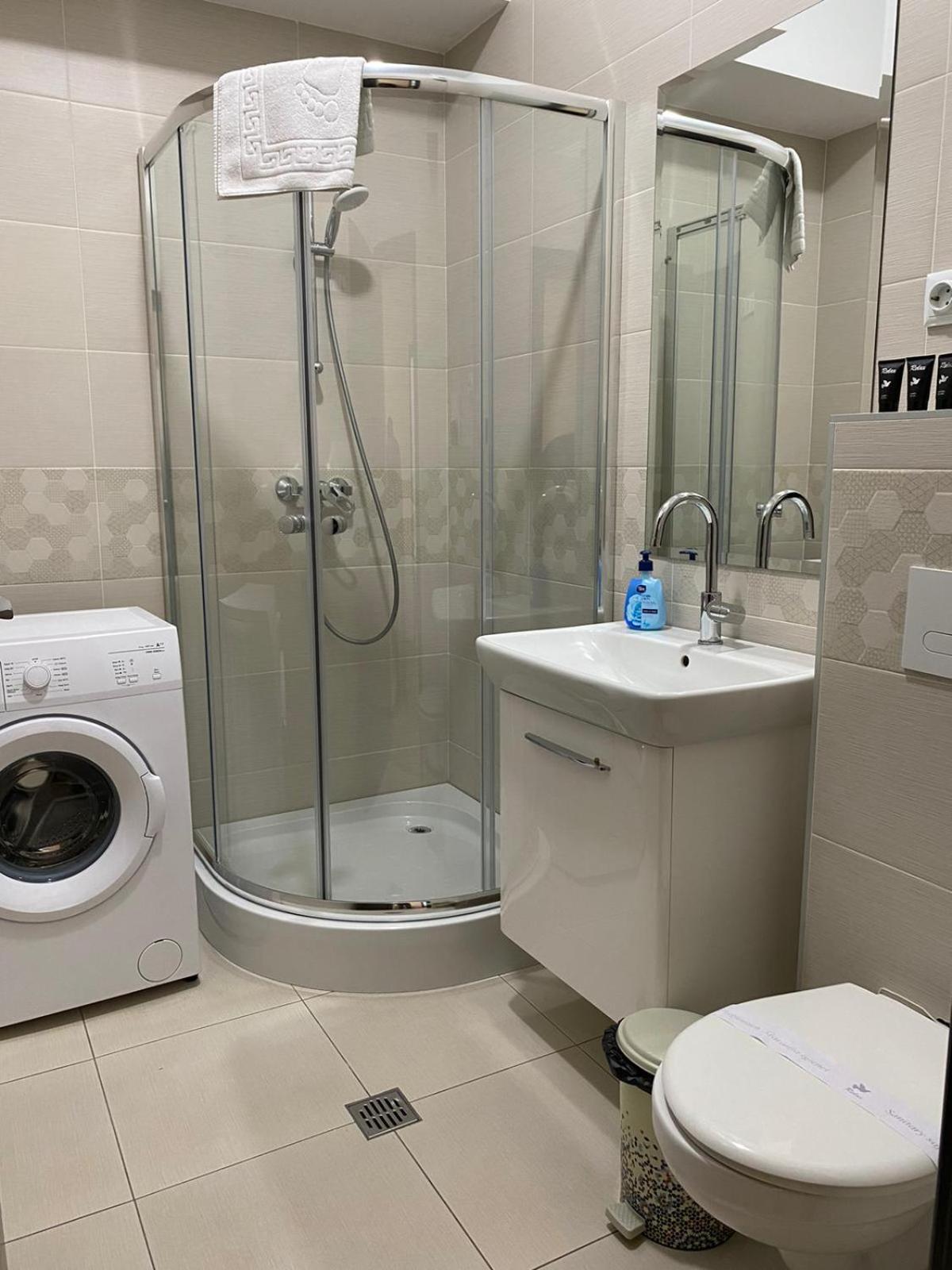 Luxury Glam Apartments Iasi At Lazar Palas Exterior foto